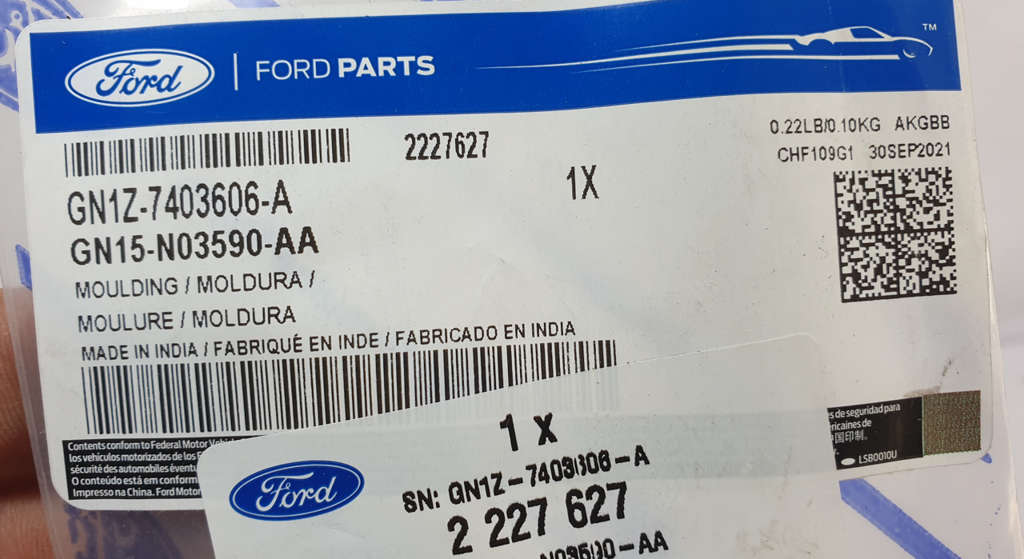 Ford Ecosport uszczelka klapy tył 2227627 GN15-N03590-AA NOWY ORYGINAŁ