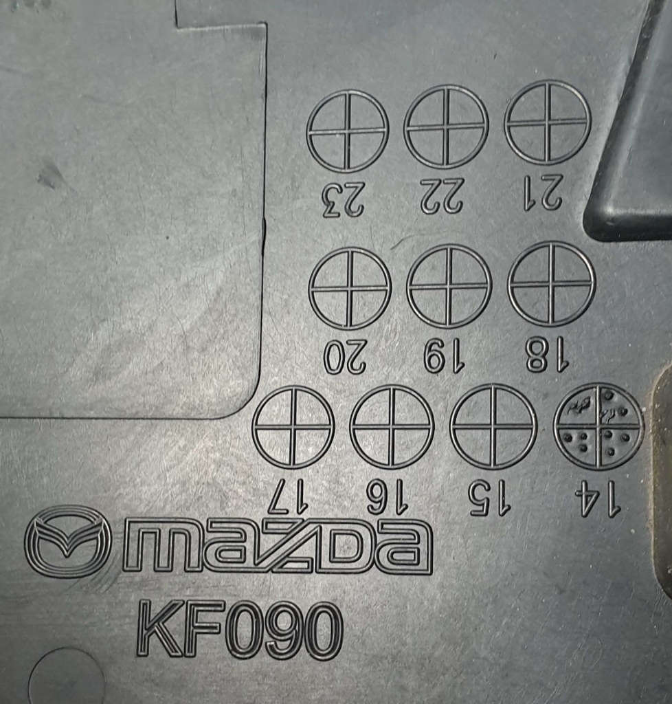 Mazda 3 podstawa tablicy rejestracyjnej BPN1-50171 ORG