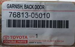 Toyota Avensis T27 listwa chrom na klapę tył prawa 76813-05010 ORG NOWA