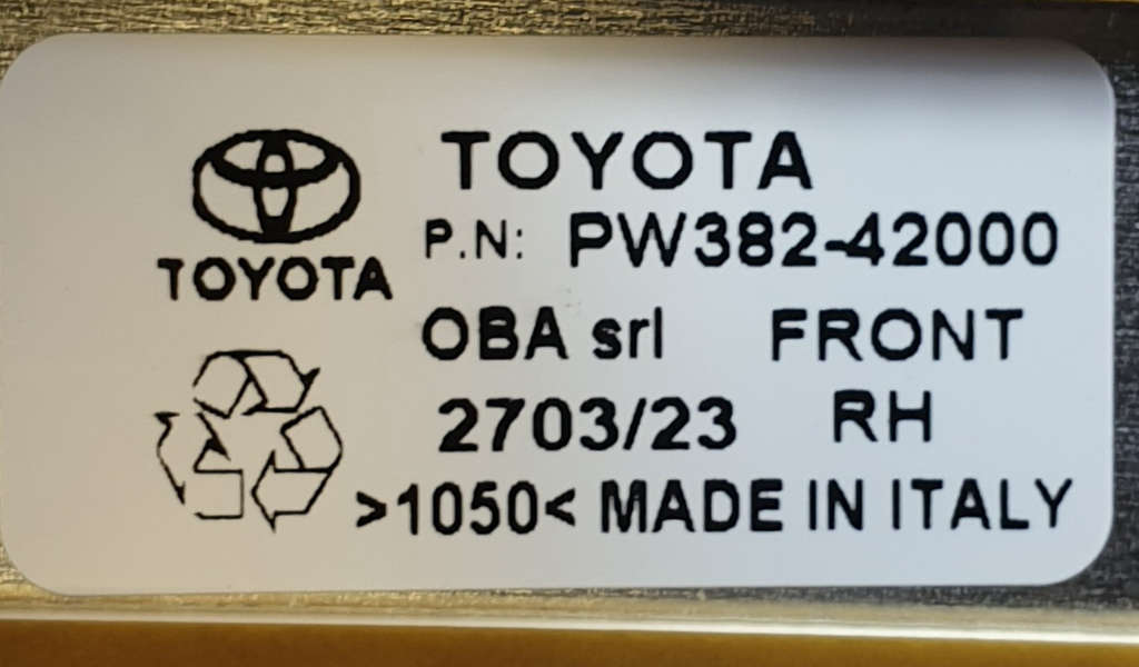 Toyota Rav4 V listwa progowa przód prawa PW38242000 PW382-42000 NOWY ORYGINAŁ