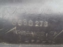 Volvo S60 nadkole tył tylne prawe 8650278